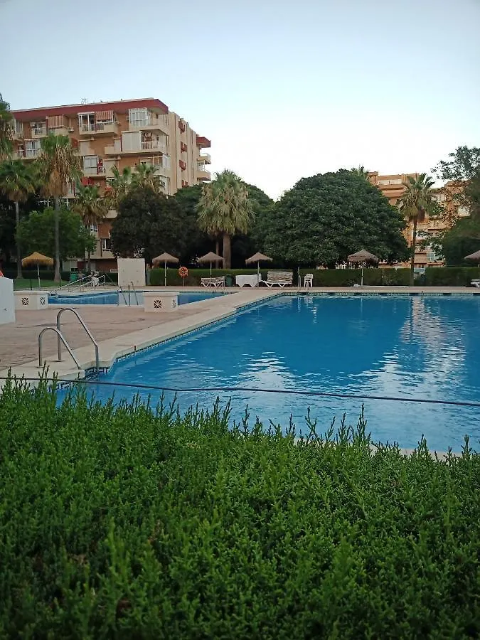 Apartment Sweet Home Benalmadena: Seaside Studio with Pools and Wi-Fi