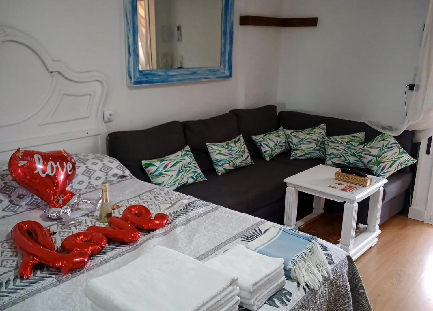 Sweet Home Benalmadena: Seaside Studio with Pools and Wi-Fi Benalmadena
