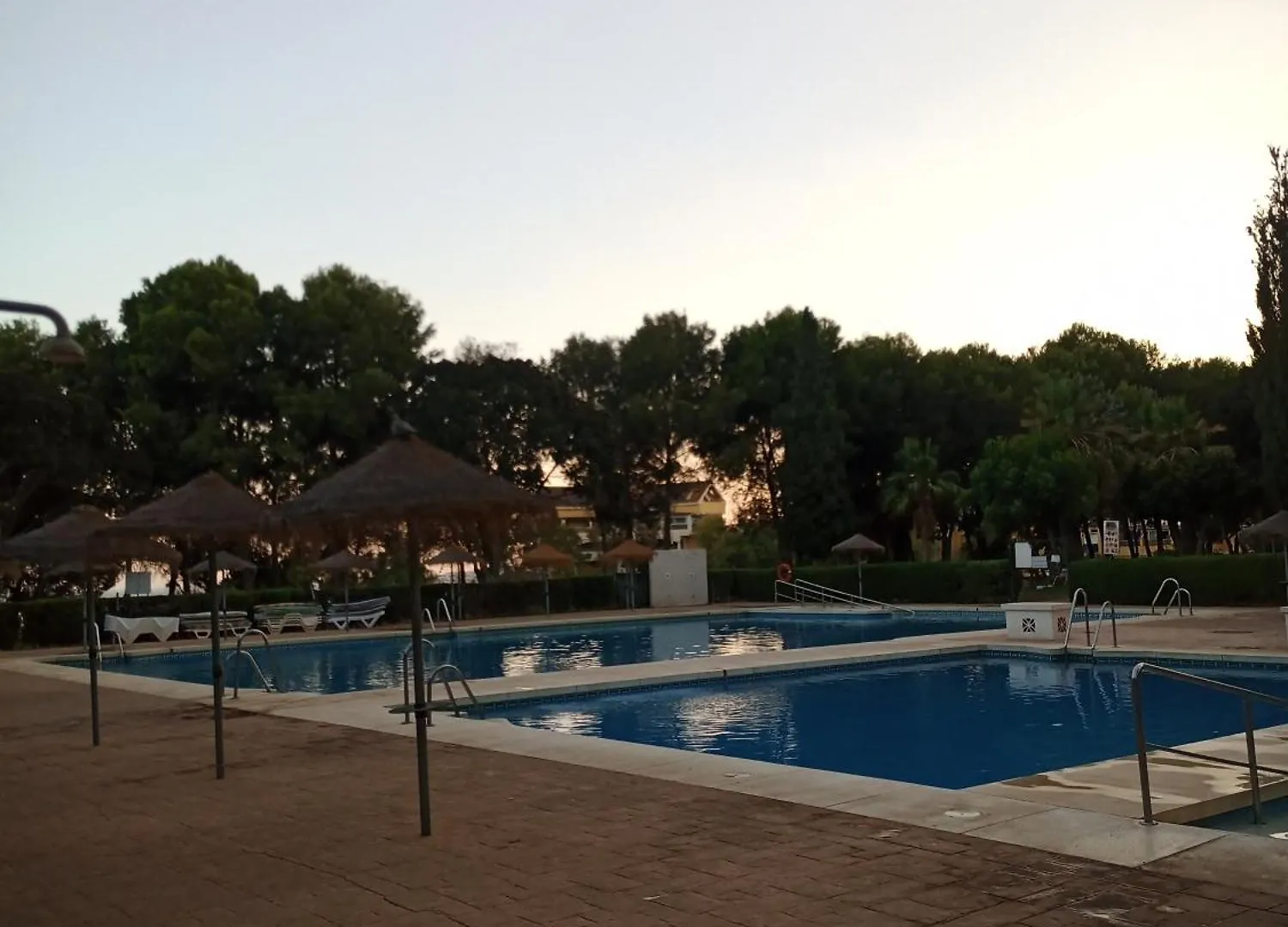 Apartment Sweet Home Benalmadena: Seaside Studio with Pools and Wi-Fi